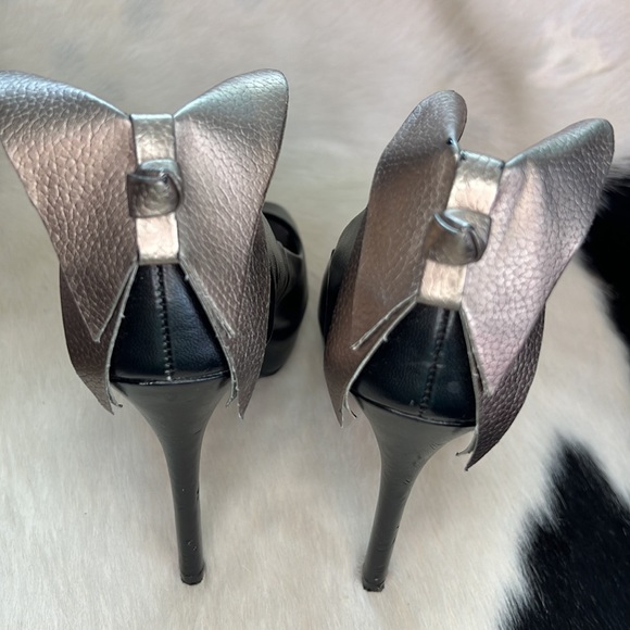 ELLE bow on back of the black faux leather platform heels Size 7 M stilettos. - Picture 9 of 16